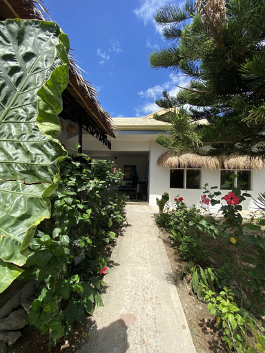 Exterior & Views, Wild Monkeys Hostel, Moalboal