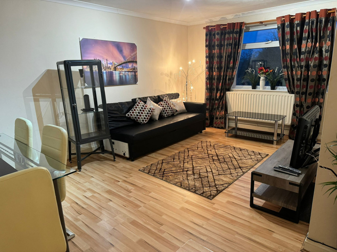 Others 5, El Met Global Apartment, London