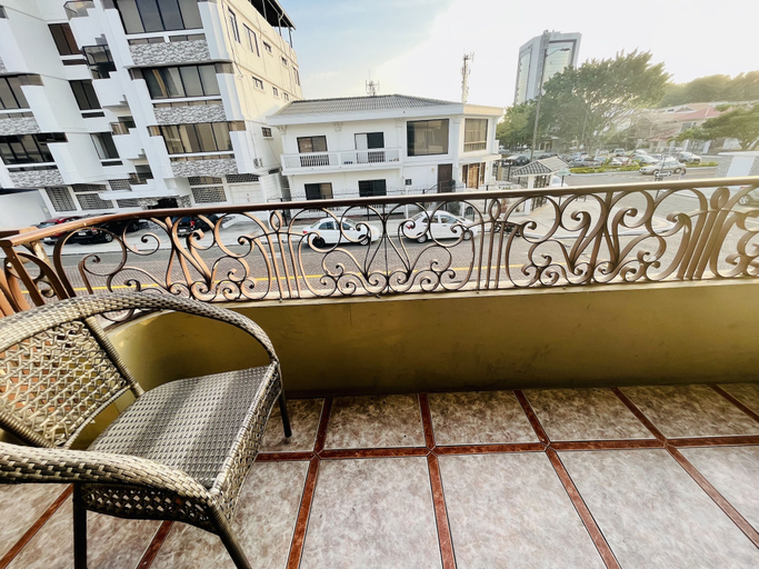 Others 3, Suite Junior Junto Al San Marino, Guayaquil
