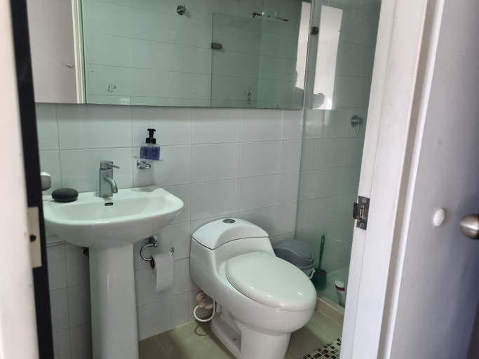 Bathroom 2, Habitación floridablanca 1 o 2 personas, Floridablanca