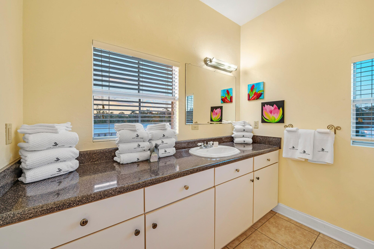 Bathroom 4, Bella Villa Guest Suite, Escambia