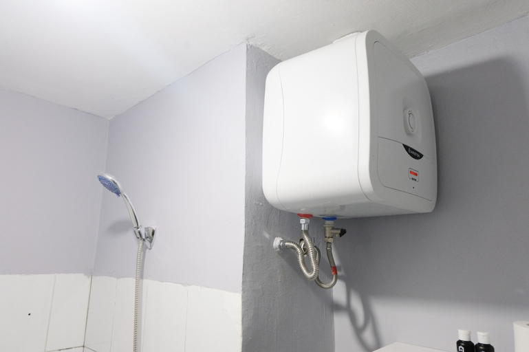 Bathroom 10