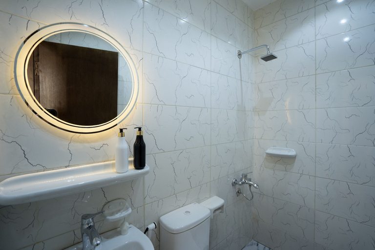 Bathroom 2, king of pharaohs, Al-Ahram
