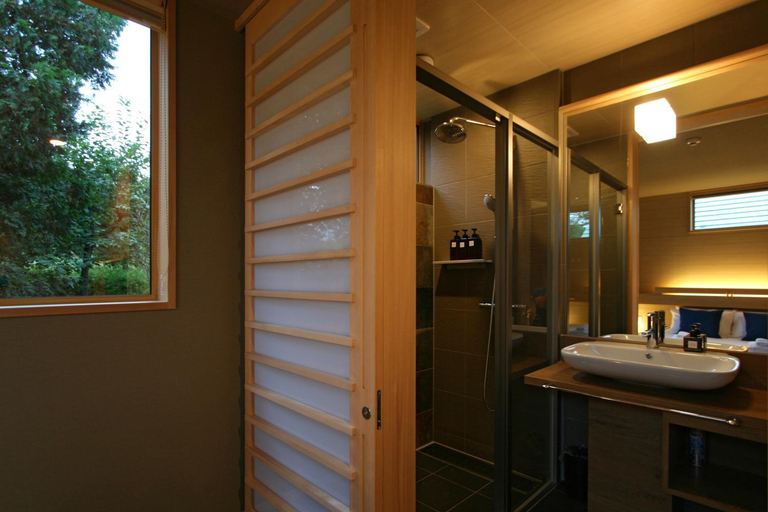 Bathroom 1, Fuyunoki, Furano