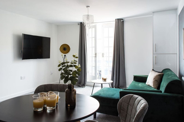 Others 4, 2 Bedroom Apt Leamington Spa, Warwickshire