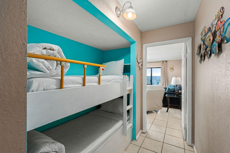 Bedroom 2, The Summit 1023, Bay