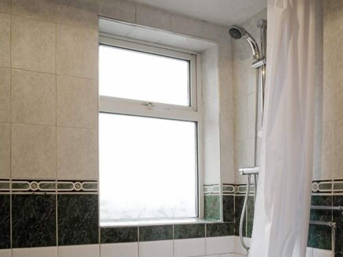 Bathroom 3, Oaklands, Wolverhampton