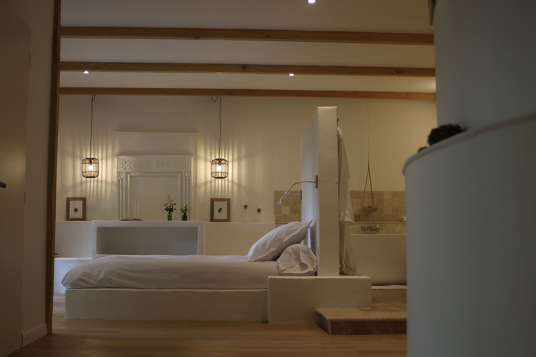 Bedroom 3, Malis Castéra Le petit château, Gironde