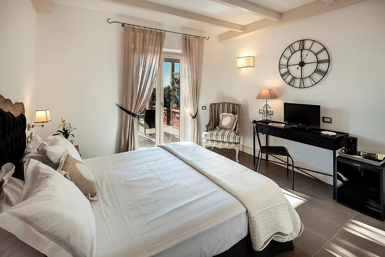 Bedroom 3, Tenuta del Poggio Antico, Napoli