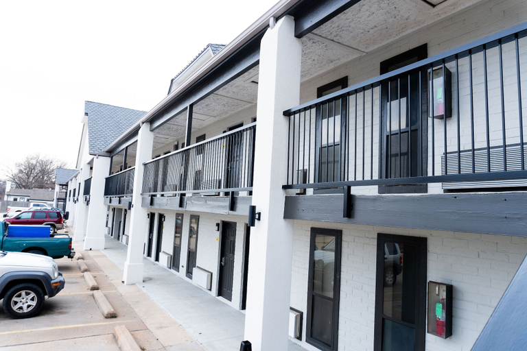 Exterior & Views 2, motel one bartlesville, Washington