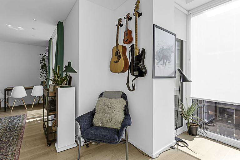 Others 4, Gorgeous Clapham Flat, London