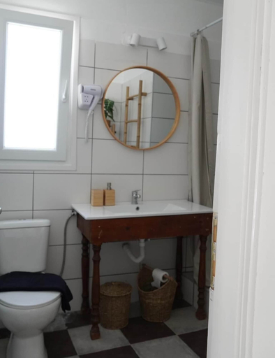 Bathroom 5, Yi & Thalassa by KHI Collection, South Aegean
