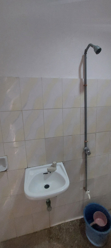 Bathroom 3, Toris Backpackers Paradise, San Juan