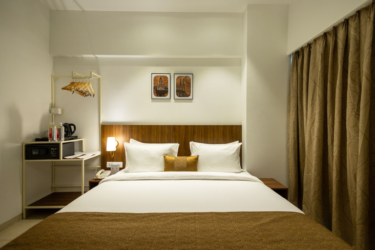 Bedroom 3, Freesia Residency By Express Inn - Navi Mumbai, Thane