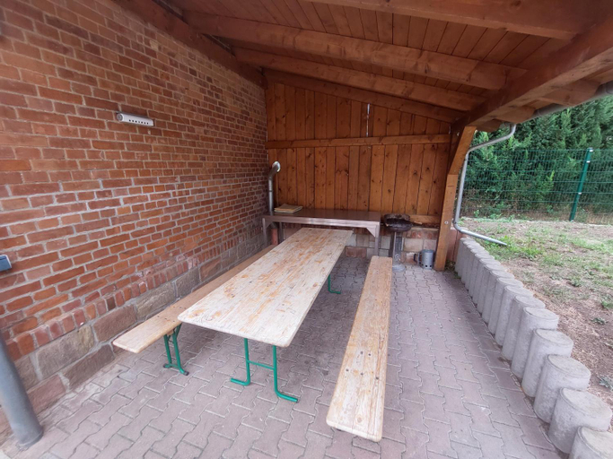 Others 2, Gastehaus Heinrich Heine Schule, Saalekreis