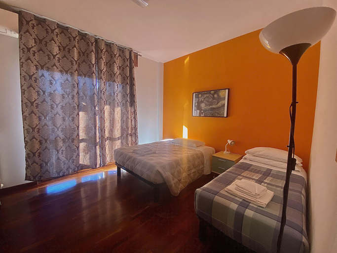 Bedroom 2, L'isola di Romy - Guest House, Milano