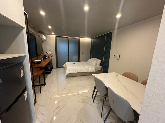 Bedroom 4, The on tourist hotel, Seosan