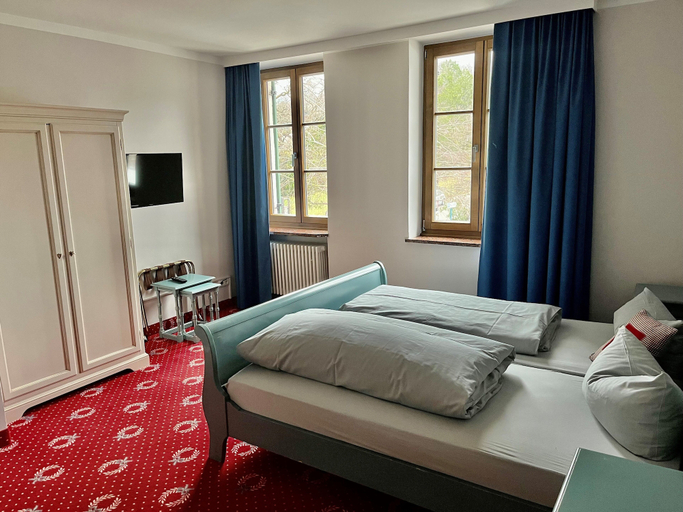 Bedroom 3, Strandhotel Berg, Starnberg