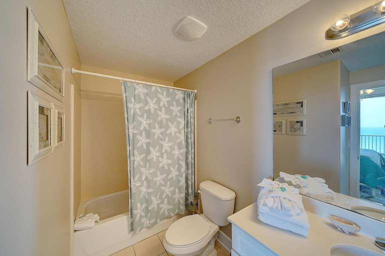 Bathroom 3, Ocean Villa 1104, Bay