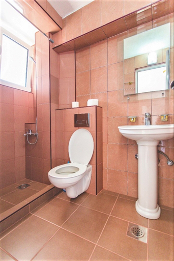 Bathroom 3, David Dobre Vode