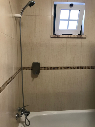 Bathroom 3, Oriente DNA Studios & Rooms, Lisbon
