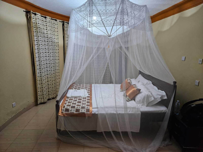 Bedroom 3, Top of the World Lodges Fort Portal, Burahya