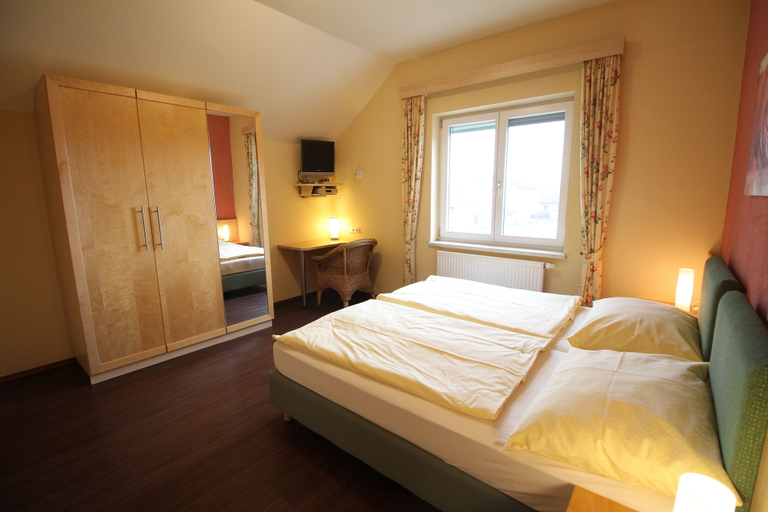 Bedroom 2, Rosenhotel - Apartments, Tulln