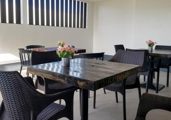 Food & Drinks 5, M LILOAN PENSION HOUSE, Consolacion