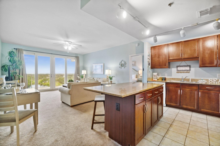 Laketown Wharf 1331, Bay