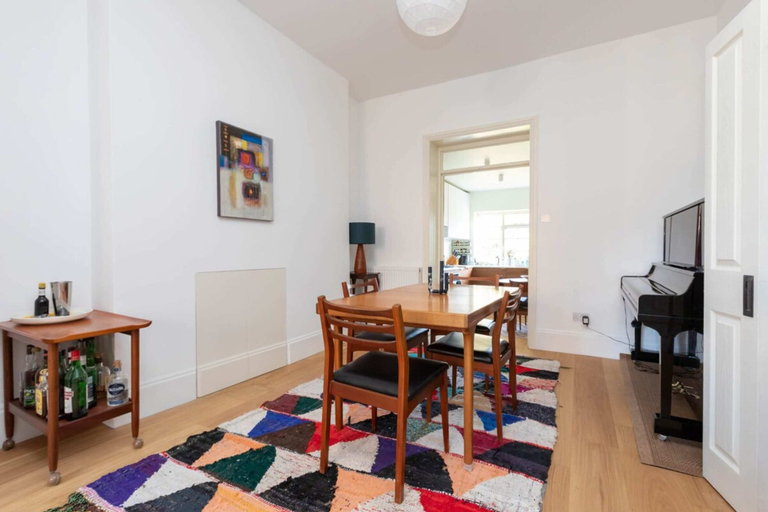 Others 3, Spacious 2BD Flat By Regents Park & Camden Town!, London