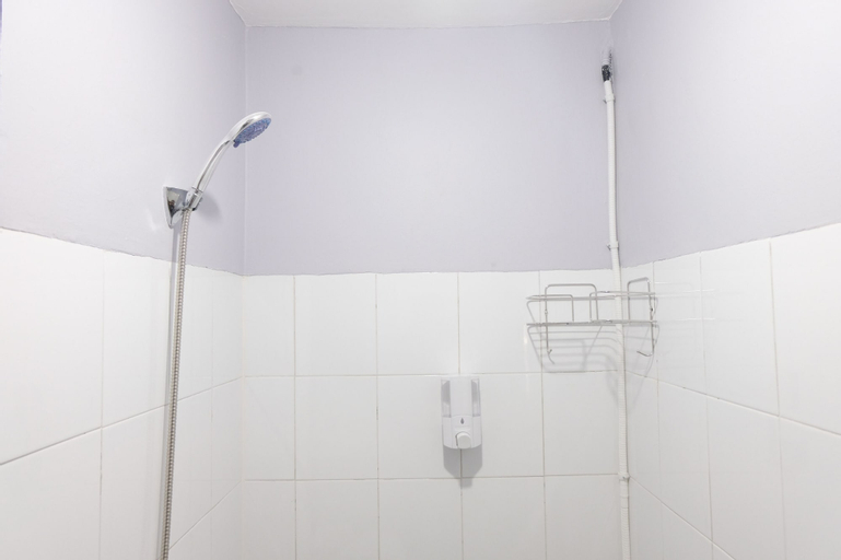 Bathroom 7