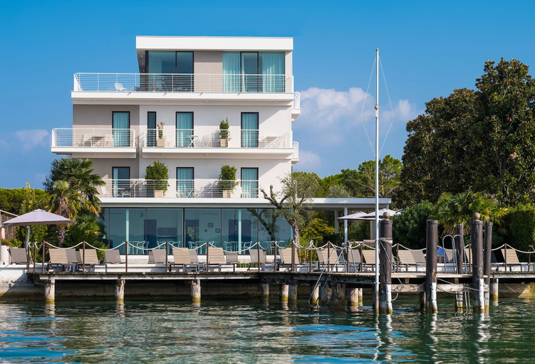 Exterior & Views 2, AQVA Boutique Hotel (Adults Only) - Sirmione, Brescia