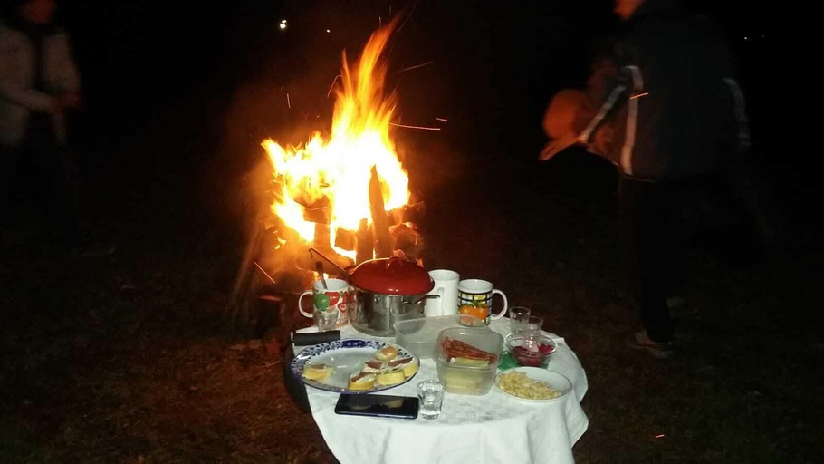 Food & Drinks, Pensiunea Albinuta, Ozun