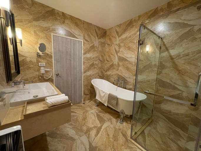Bathroom 5