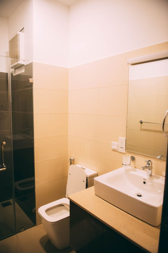 Bathroom 3, Ocean Breeze Condo, Negombo