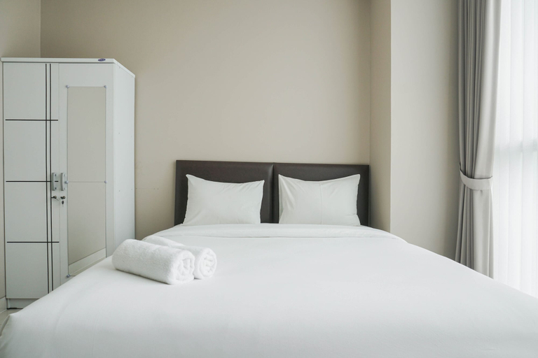 Bedroom 3, Chic And Cozy Studio Apartment At Ciputra International, West Jakarta