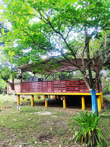 Exterior & Views, amalaya hostel, Restrepo