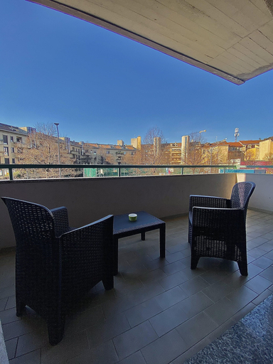 Others 4, L'isola di Romy - Guest House, Milano