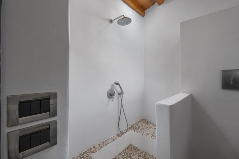 Bathroom, Peftasteri Villa, South Aegean