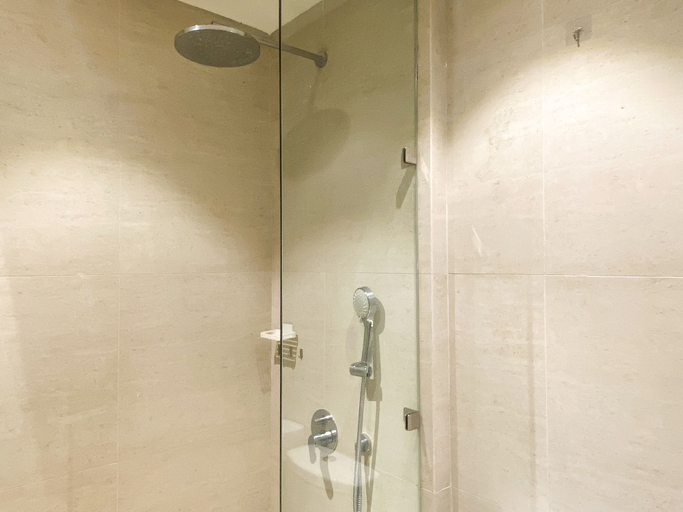 Bathroom 3, Good Deal And Comfort Studio Gold Coast Apartment, North Jakarta