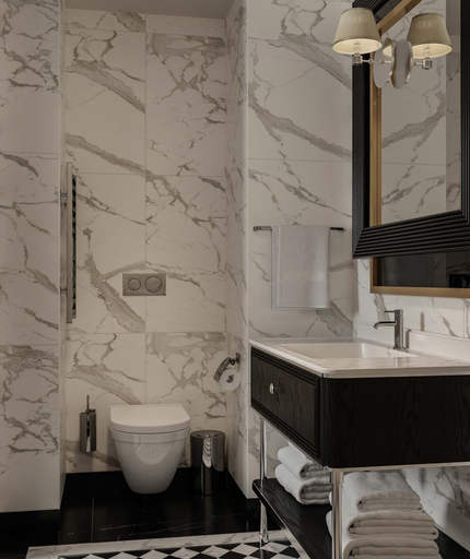 Bathroom 5, GoldenEye Hotel & Casino, Svilengrad