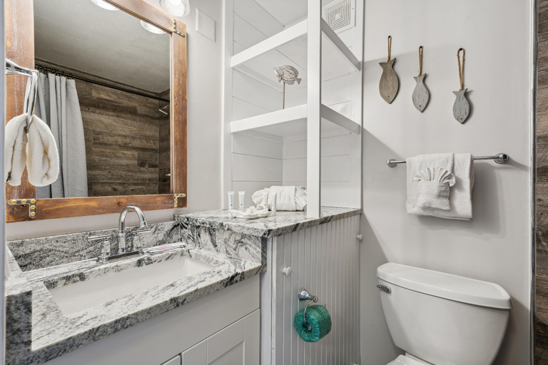 Bathroom 4, Top Of The Gulf 704, Bay