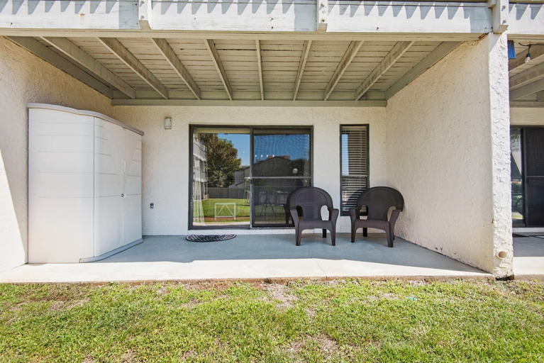 Exterior & Views 2, Endless Summer E2, Bay