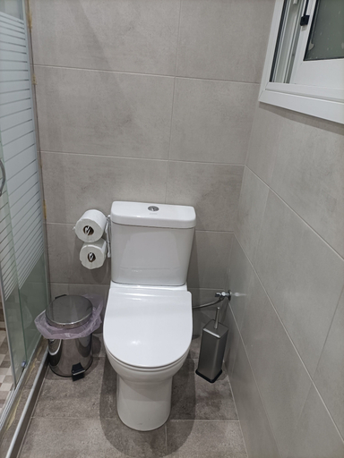 Bathroom 3, City O-Central, Attica