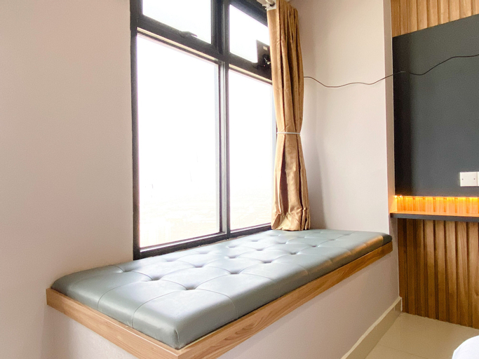 Bedroom 1, Cozy Studio High Floor Pollux Chadstone Apartment, Cikarang
