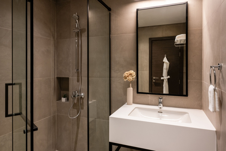 Bathroom 3, Fraser Suites AL Liwan