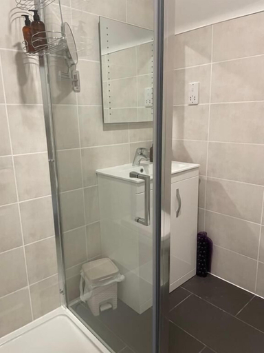 Bathroom 4, Claymore Guest House and Apartments, Perthshire and Kinross