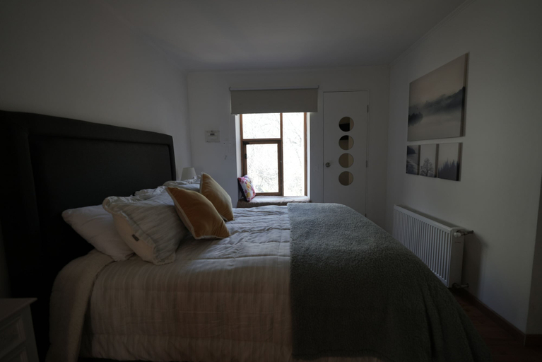 Bedroom 2, Refugio Atreyu, Cordillera
