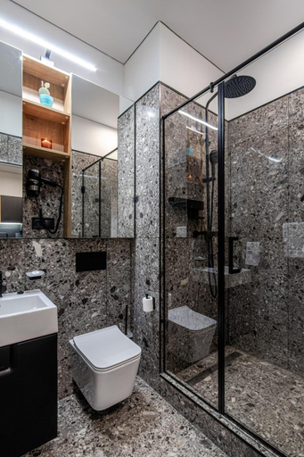 Bathroom 5, WOL 121 by Ribas, Odes'ka