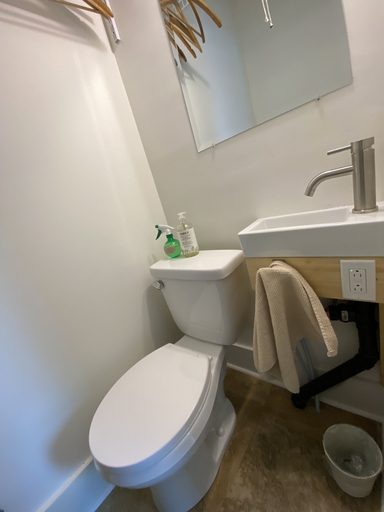Bathroom 4, Auberge Le Sunshine - Café-bistro, Memphrémagog